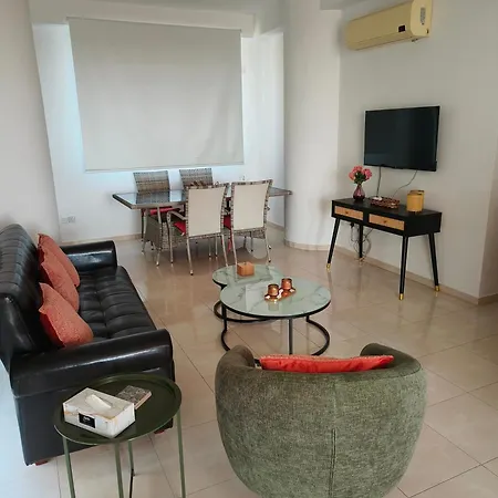 Marina Centre Apartman Lárnaka