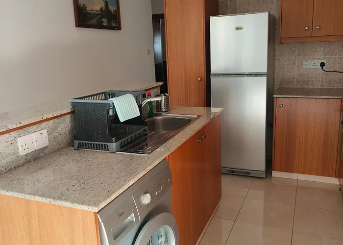 Marina Centre * Ларнака