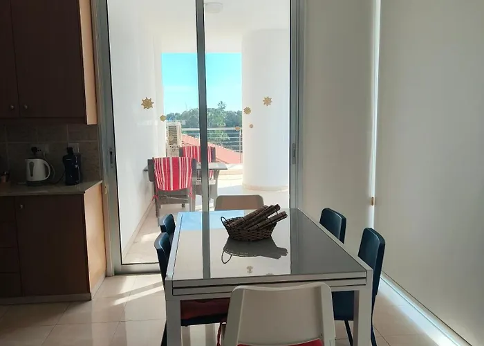 Marina Centre Апартаменты *