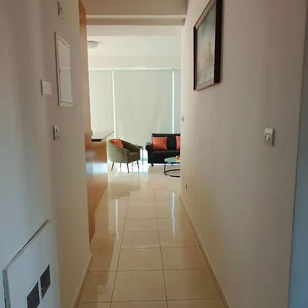 Marina Centre شقة *